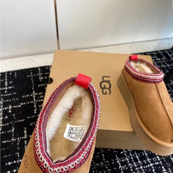 Ugg Tazz platform slippers in Chestnut - Picture 9 of 9